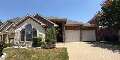 1822 Masters Dr, Desoto, TX 75115