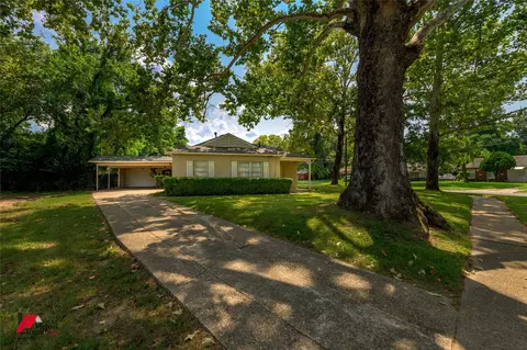 3805 Victory Dr, Shreveport, LA 71104