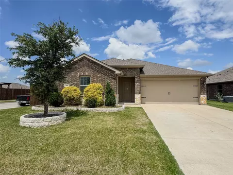 801 Meadow Creek Ln, Royse City, TX 75189