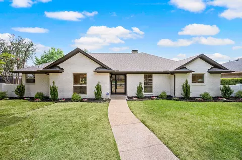 6728 Saint Anne St, Dallas, TX 75248
