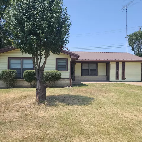 50010 Del Ra Dr, Greenville, TX 75402