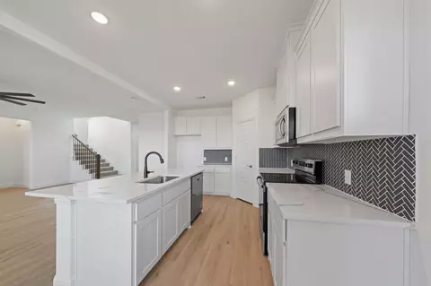 Kitchen - 5000 Taylor Trl, Sanger, TX 76266 photo 2 of 3
