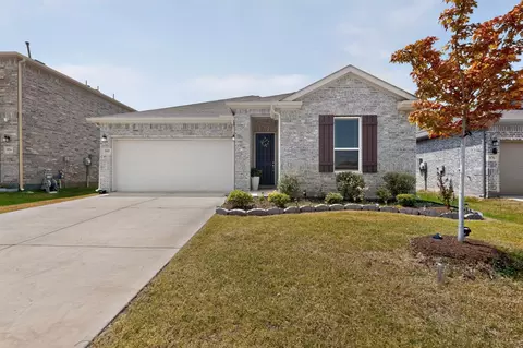 980 Burnett Dr, Aubrey, TX 76227