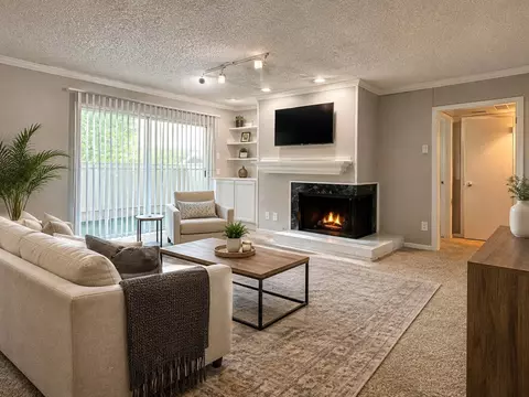 7832 Royal Ln #211, Dallas, TX 75230