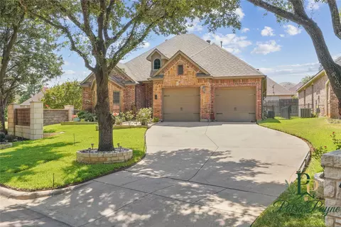 5132 Southpoint Dr, Arlington, TX 76017