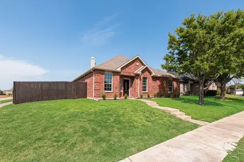 4005 Carrington Dr, Garland, TX 75043
