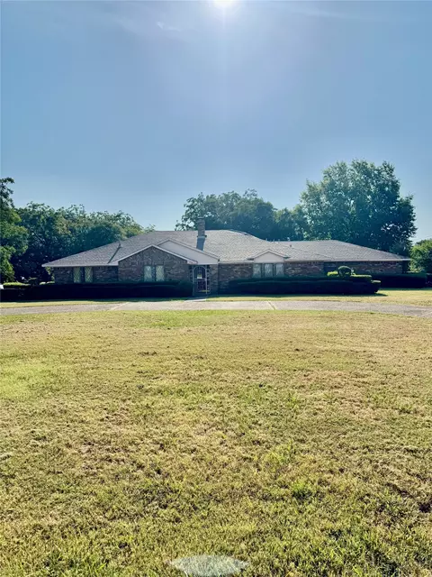 Exterior - 116 E Fork Rd, Sunnyvale, TX 75182 photo 2 of 5