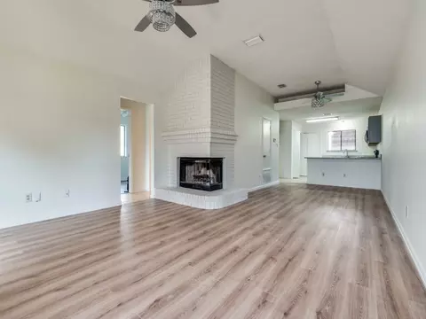 917 Westover Dr, Lancaster, TX 75134