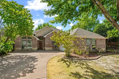 7408 Rolling Hills Dr, Benbrook, TX 76126