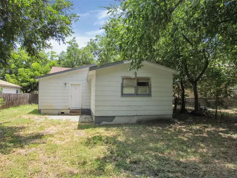 Exterior - 2705 Summer Ave, Waco, TX 76708 photo 2 of 3