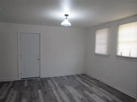 Living - 2705 Summer Ave, Waco, TX 76708 photo 3 of 4