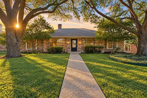 2411 Aspen St, Richardson, TX 75082