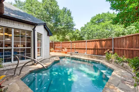7414 Southwick Dr, Garland, TX 75044
