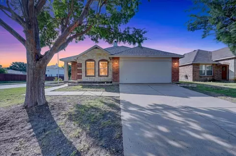 1337 Gayle St, Burleson, TX 76028