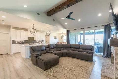 Living - 5014 Cranbrook Dr, Abilene, TX 79606 photo 2 of 2