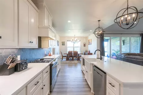 Kitchen - 5014 Cranbrook Dr, Abilene, TX 79606 photo 2 of 5