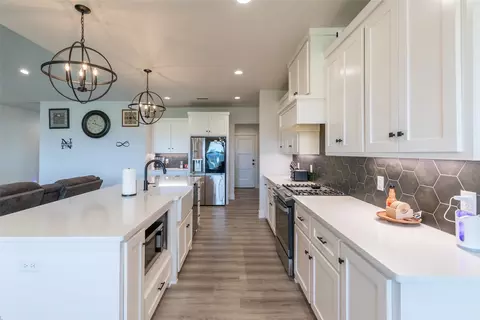 Kitchen - 5014 Cranbrook Dr, Abilene, TX 79606 photo 4 of 5