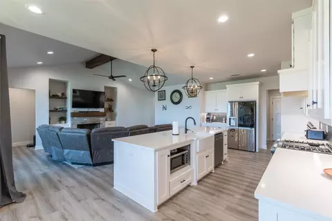 Kitchen - 5014 Cranbrook Dr, Abilene, TX 79606 photo 5 of 5