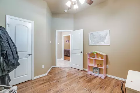 Bedroom - 8401 Fullerton Dr, Cleburne, TX 76033 photo 6 of 6