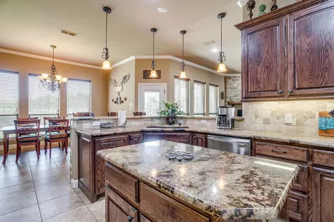 Kitchen - 8401 Fullerton Dr, Cleburne, TX 76033 photo 1 of 4
