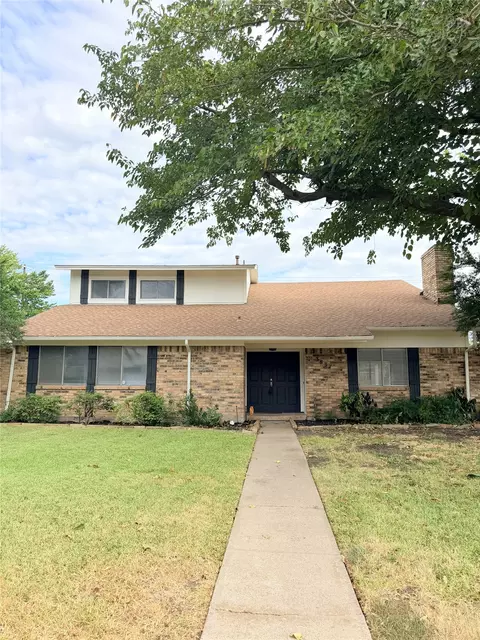 3837 Shadycreek Dr, Garland, TX 75042