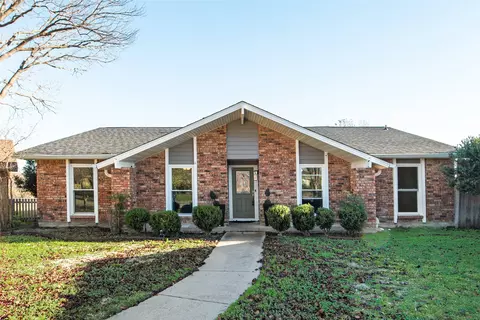 1954 Rambling Ridge Ln, Carrollton, TX 75007