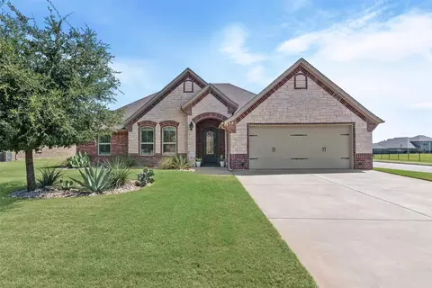 427 River Bank Ln, Granbury, TX 76049