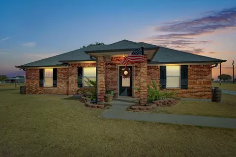 229 Harvey Ln, Decatur, TX 76234