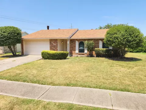 5400 Ragan Dr, The Colony, TX 75056
