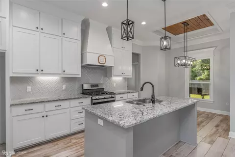 Kitchen - 163 Sitka Loop, Haughton, LA 71037 photo 1 of 2