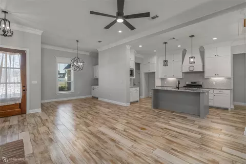 Entry Way - 163 Sitka Loop, Haughton, LA 71037 photo 2 of 2