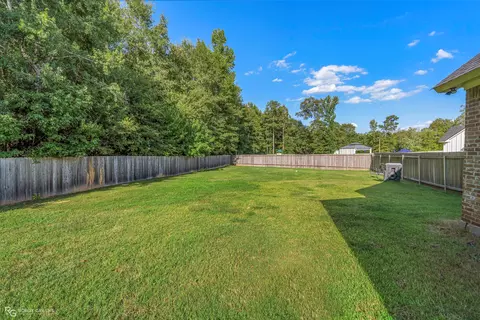 Exterior - 163 Sitka Loop, Haughton, LA 71037 photo 5 of 6