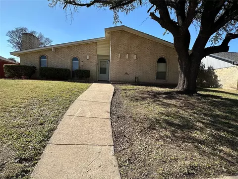 4601 Elm Ridge Ln, Garland, TX 75044