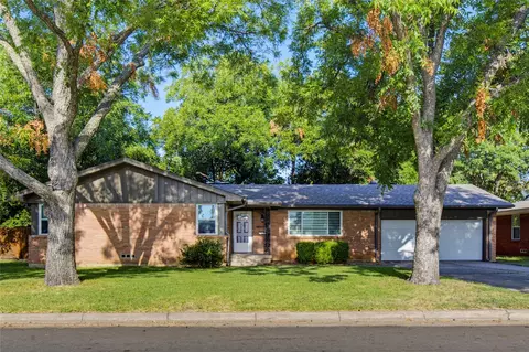 4205 Keeter Dr, North Richland Hills, TX 76180