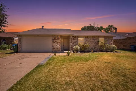 5661 Pearce St, The Colony, TX 75056