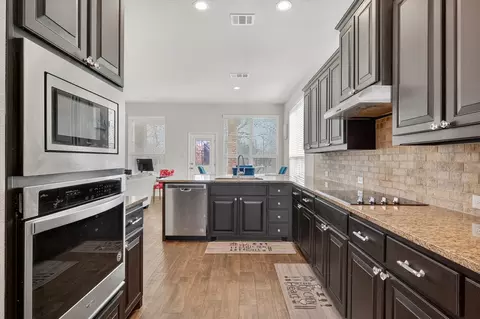 7815 Kettle Creek Dr, Arlington, TX 76001