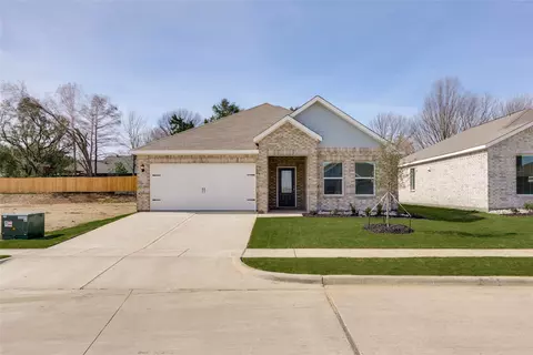 1716 Paul Dr, Seagoville, TX 75159