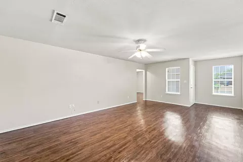 Living - 4300 Larry Don Ln, Waco, TX 76708 photo 4 of 4