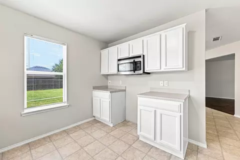 Kitchen - 4300 Larry Don Ln, Waco, TX 76708 photo 3 of 3