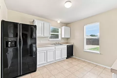 Kitchen - 4300 Larry Don Ln, Waco, TX 76708 photo 1 of 3