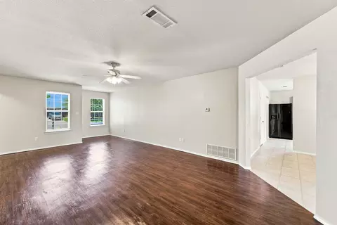 Living - 4300 Larry Don Ln, Waco, TX 76708 photo 3 of 4