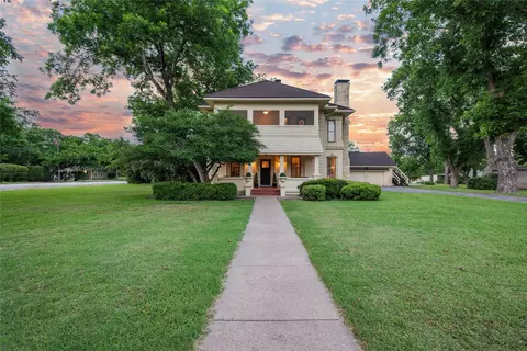 415 N Avenue I, Clifton, TX 76634