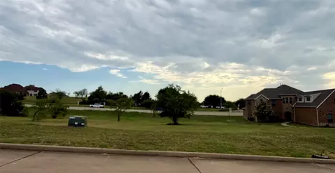 435 Breezeway Ct, Cedar Hill, TX 75104