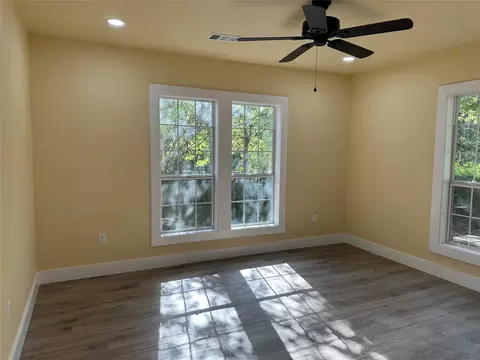 Living - 111 Pecan St, Terrell, TX 75160 photo 4 of 4