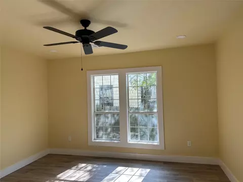 Living - 111 Pecan St, Terrell, TX 75160 photo 3 of 4
