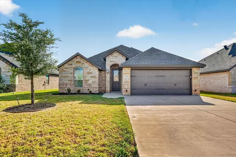 3335 White Horse Dr, Granbury, TX 76049
