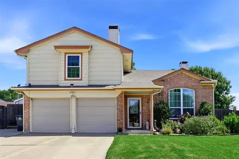 5305 Faireast Ct, Arlington, TX 76018