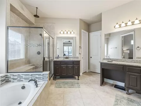 Bath - 3712 Juniper Ct, Celina, TX 75009 photo 4 of 4