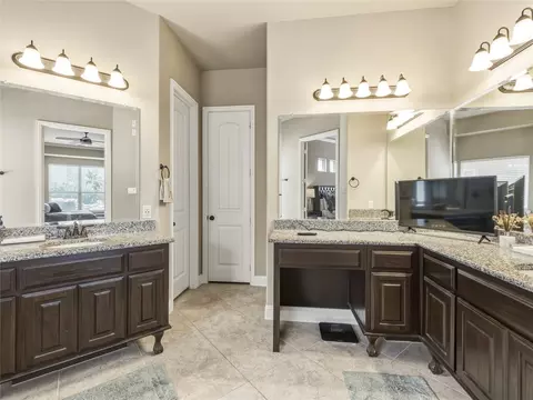 Bath - 3712 Juniper Ct, Celina, TX 75009 photo 2 of 4