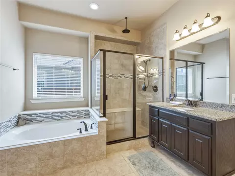 Bath - 3712 Juniper Ct, Celina, TX 75009 photo 1 of 4